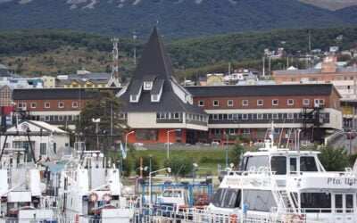 Misiones y Funciones de las estructuras Política y Orgánica correspondientes a la Contaduría General de la Provincia.