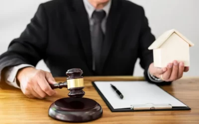 La Cámara Civil revoca la exclusión del cónyuge supérstite por separación prolongada y advierte que el trámite sucesorio no es vía para resolver conflictos hereditarios
