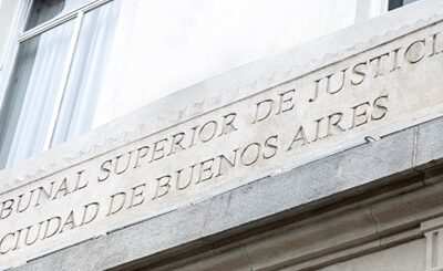 El Tribunal Superior de Justicia de la Ciudad de Buenos Aires es el órgano encargado de conocer en los recursos extraordinarios que se presenten ante la justicia nacional ordinaria de la ciudad