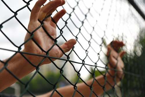 Ordenan el cese del resguardo institucional de un adolescente no punible por vencimiento del plazo legal